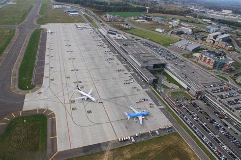 charleroi aankomst|Brussels South Charleroi Airport (CRL/EBCI)